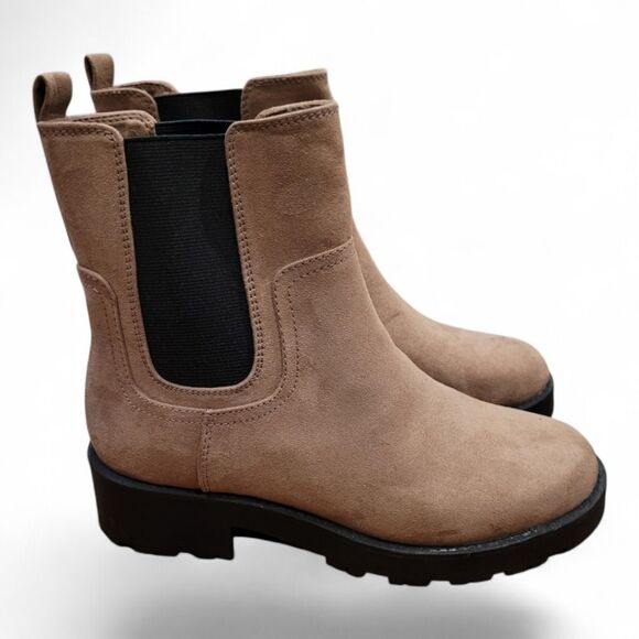 Old Navy sz 8 chunky boots suade upper with elastic gussett NWOT - Picture 2 of 8